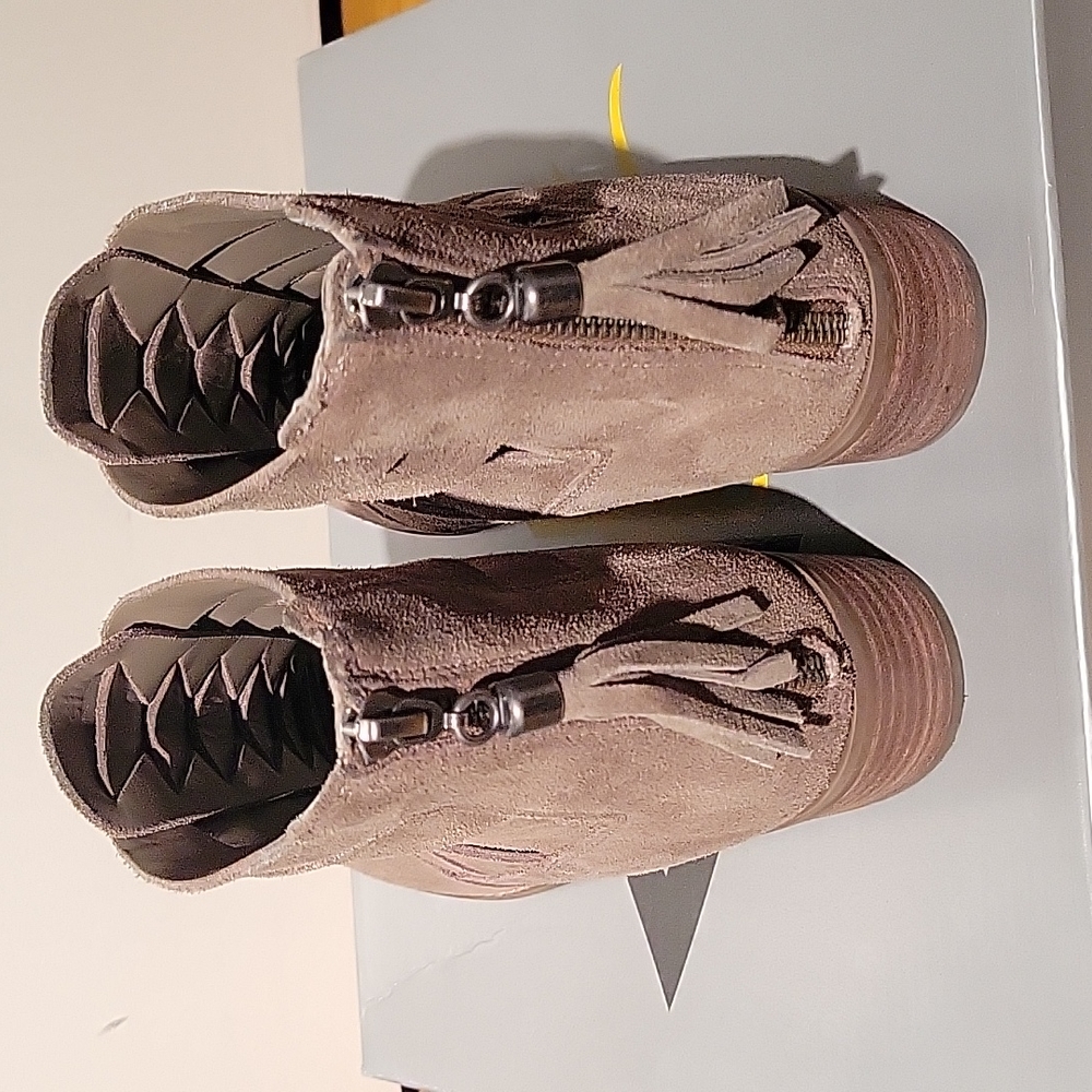 Volatile Boots - image 3